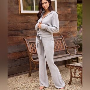 Beach Bunny Cozy Gray Lounge Set Medium